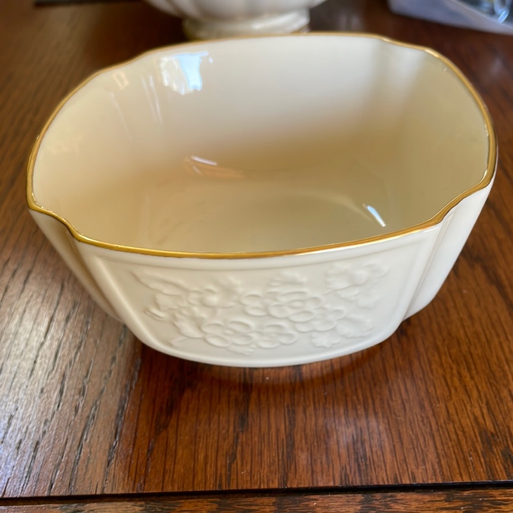 Lenox Candy Dish - like new - no chips or cracks